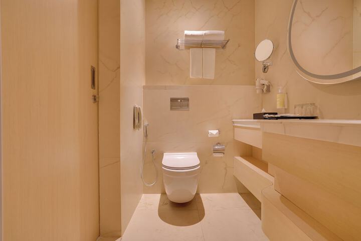 Room 30 of 47