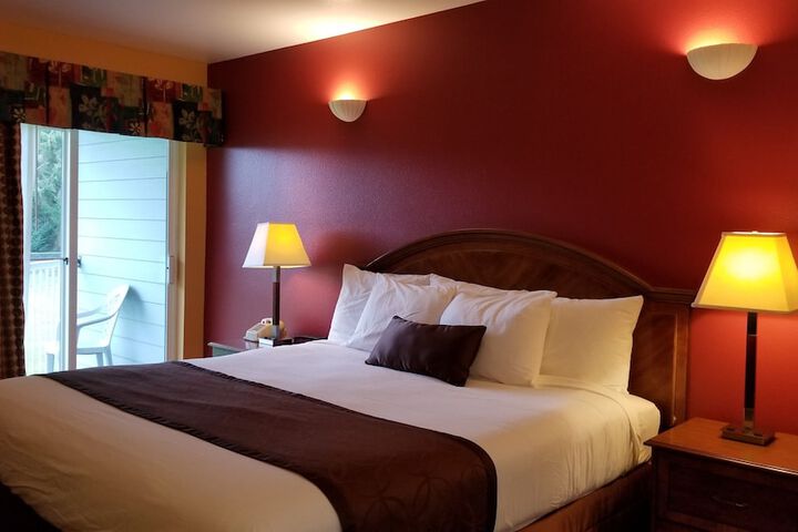 Room 3 of 65