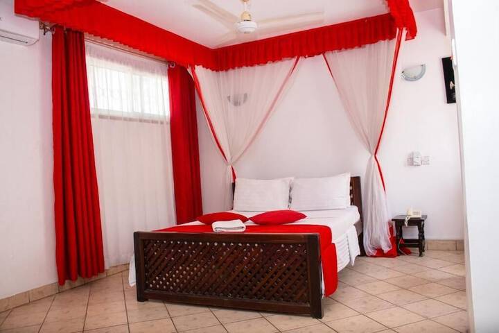 Room 3 of 41