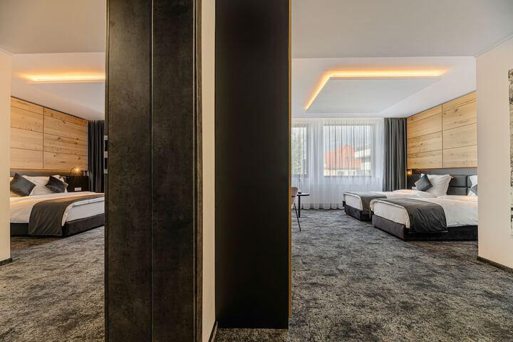 Room 87 of 131