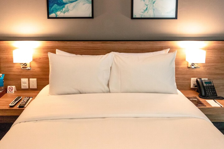 Room 7 of 26