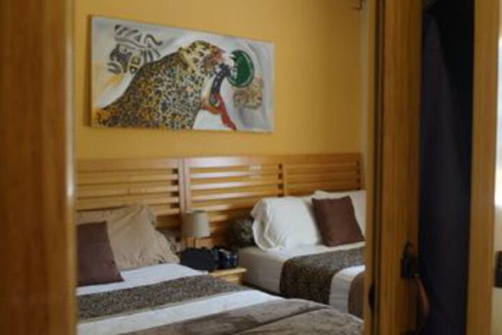 Room 14 of 33