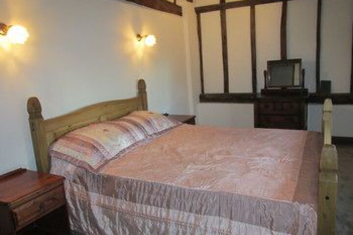 Room 3 of 7