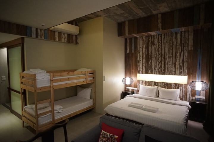 Room 29 of 68