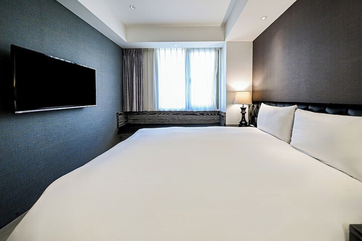 Room 37 of 146