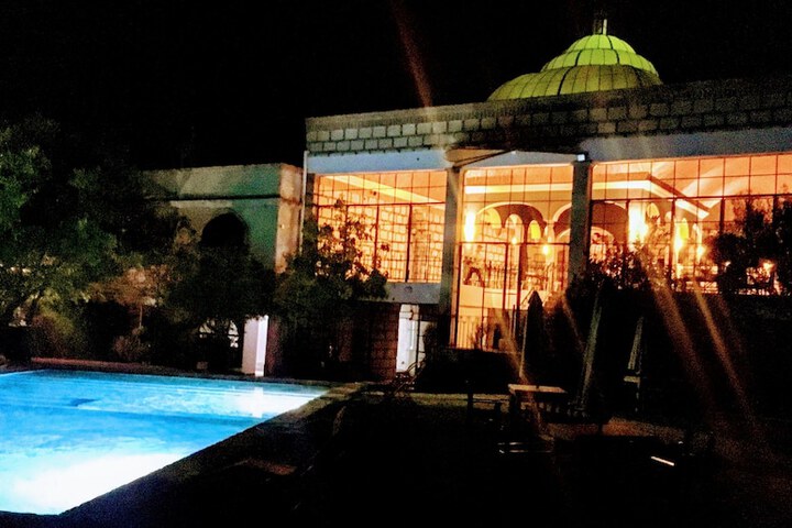 Pool 52 of 149
