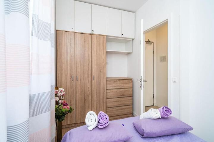 Room 5 of 38