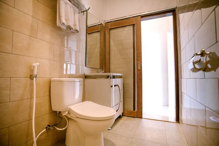 Room 3 of 41