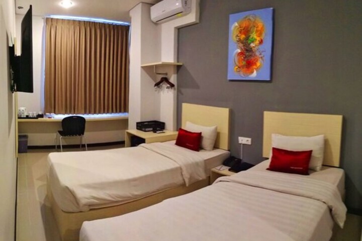 Room 34 of 61