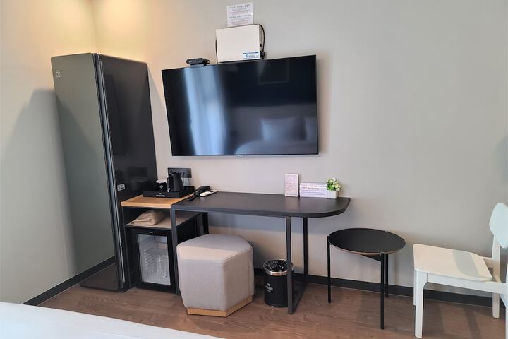 Room 36 of 219
