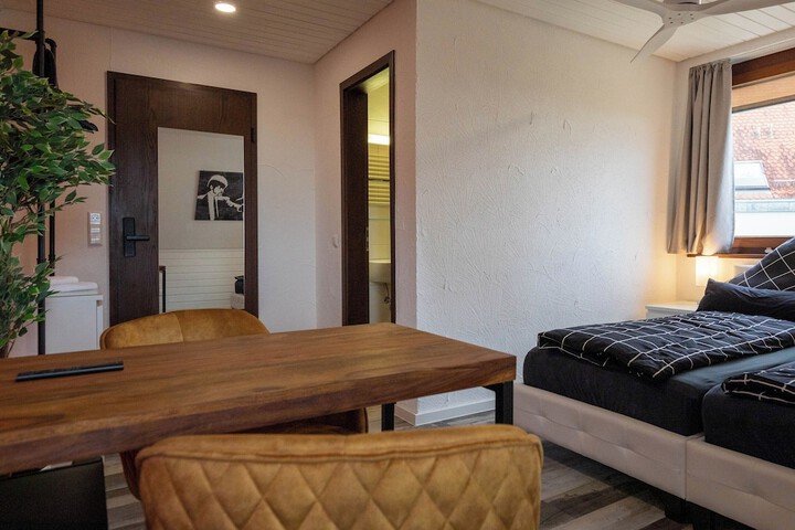 Room 15 of 22