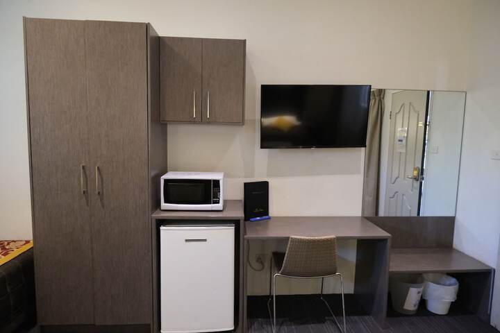 Room 70 of 169