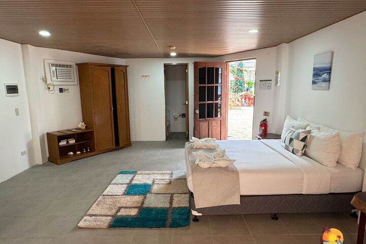 Room 10 of 65