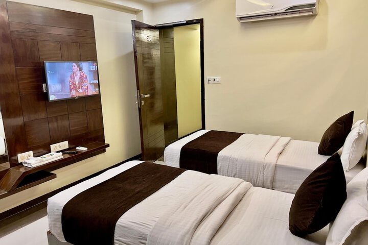 Room 32 of 71