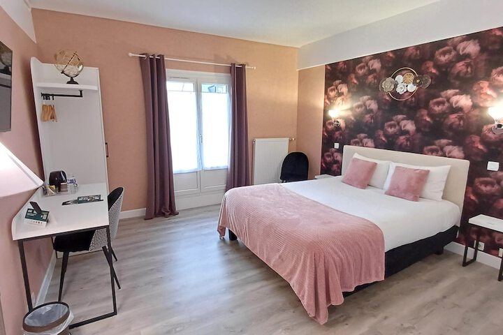 Room 8 of 62