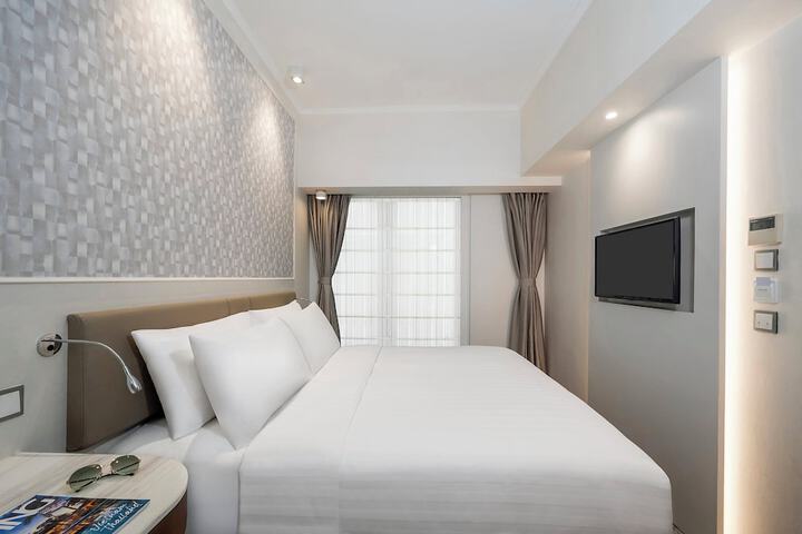 Room 21 of 37