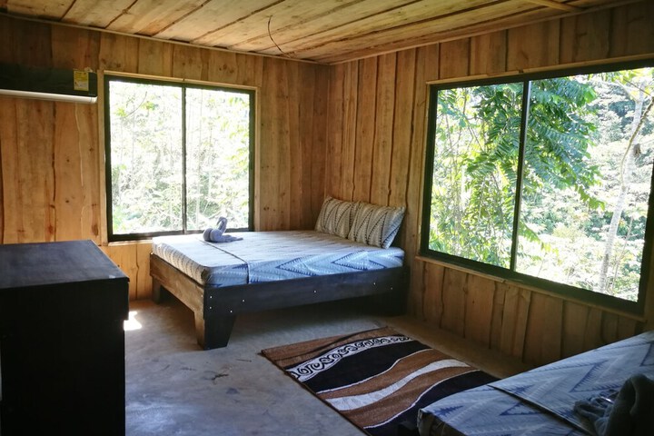 Room 3 of 34