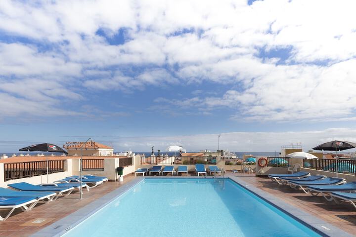 Hotel with Pool