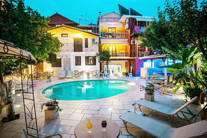 Paradise Hotel in Parga