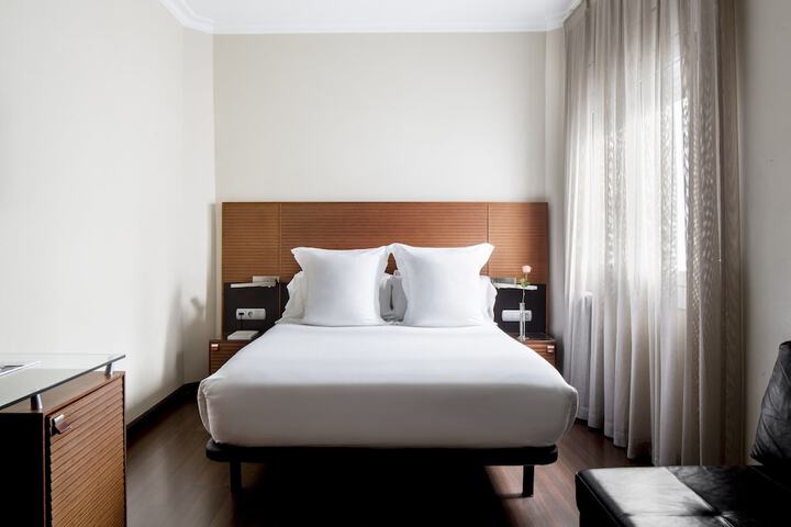 Room 28 of 71