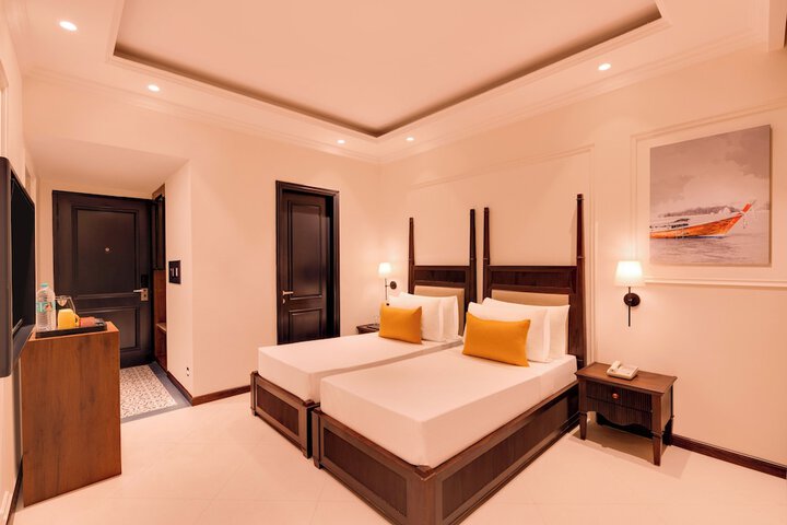 Room 11 of 49