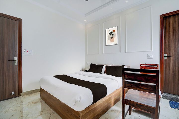 Room 7 of 15
