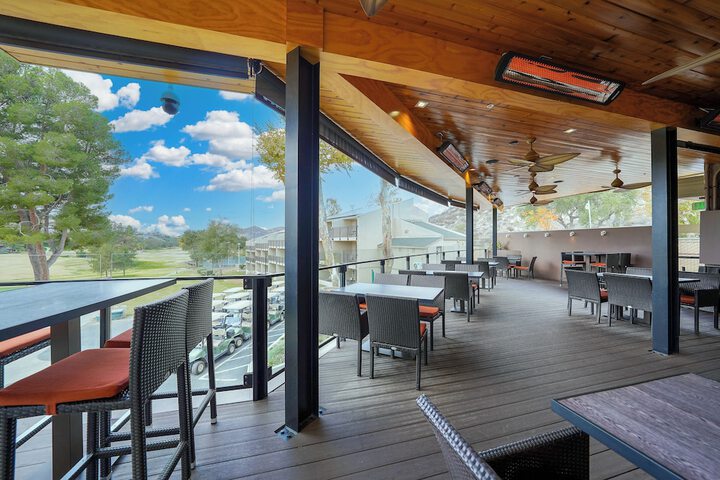 Sports bar