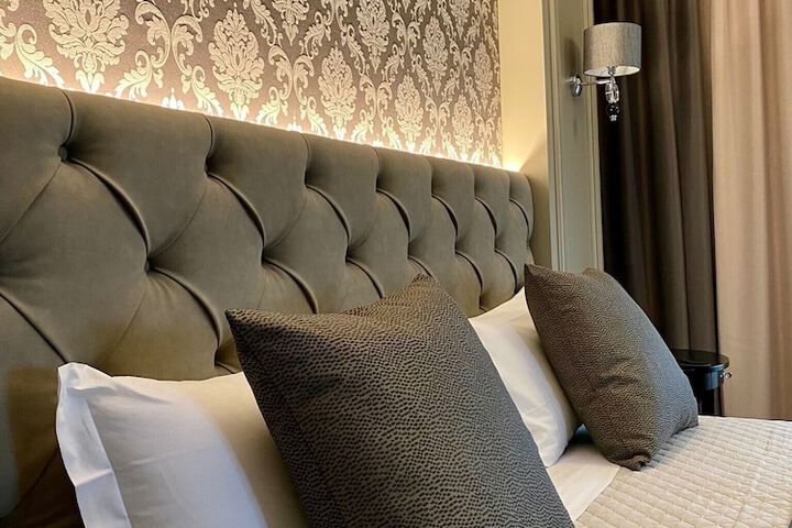 Room 7 of 20