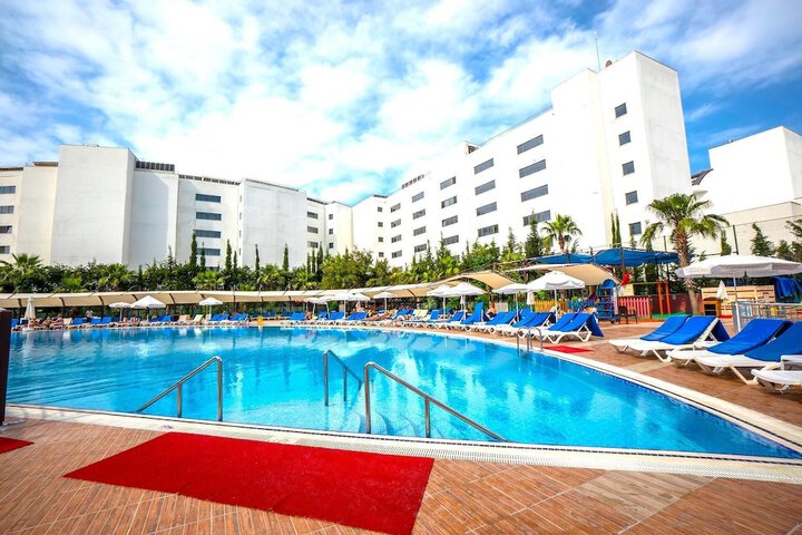 Pool 68 of 172