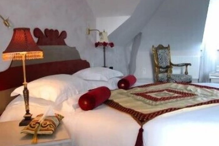 Room 26 of 68