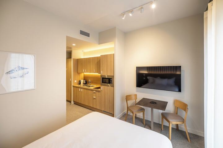 Room 2 of 11