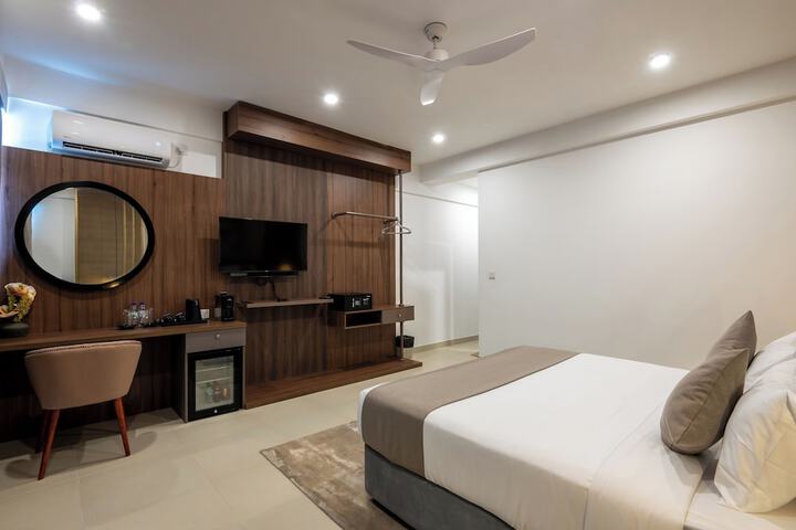 Room 26 of 74