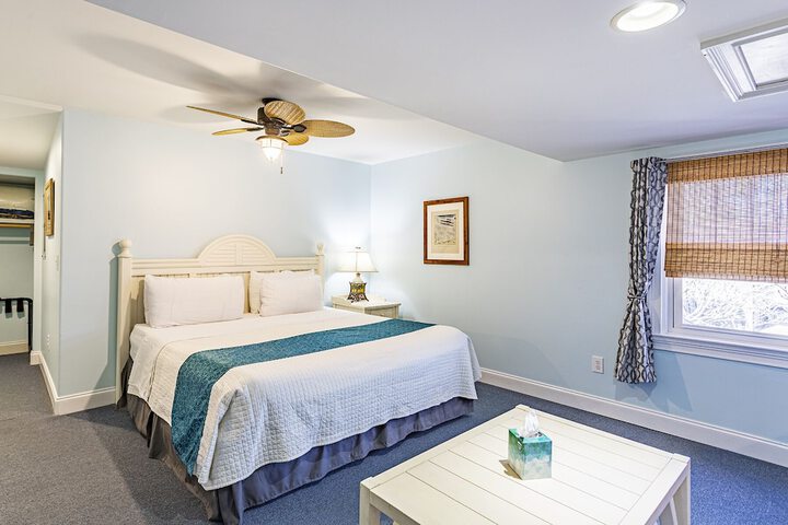 Room 82 of 147