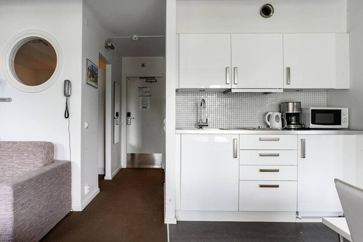 Room 657 of 865