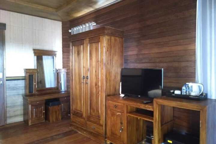 Room 10 of 56