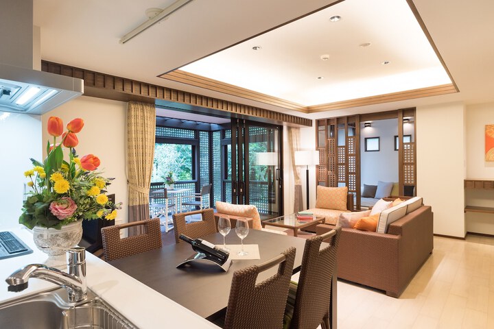 Room 3 of 6