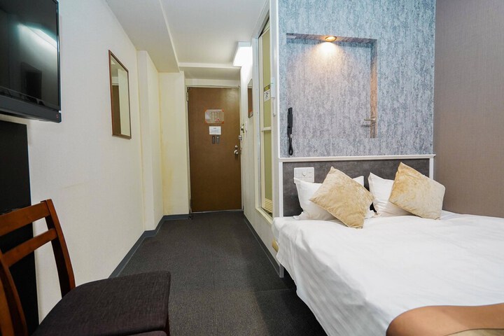 Room 15 of 54