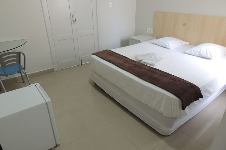 Room 2 of 107