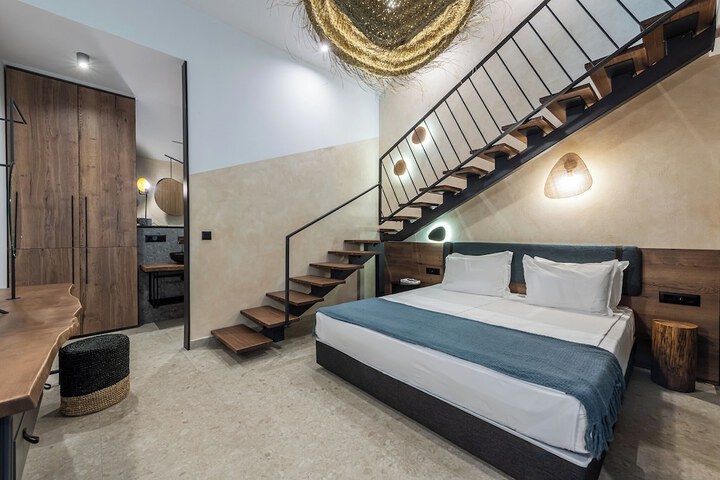 Room 17 of 72