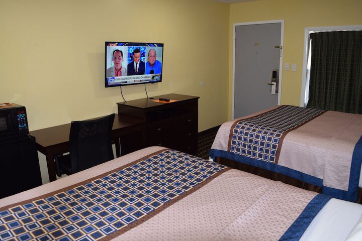 1 Queen Bed (22 of 55)