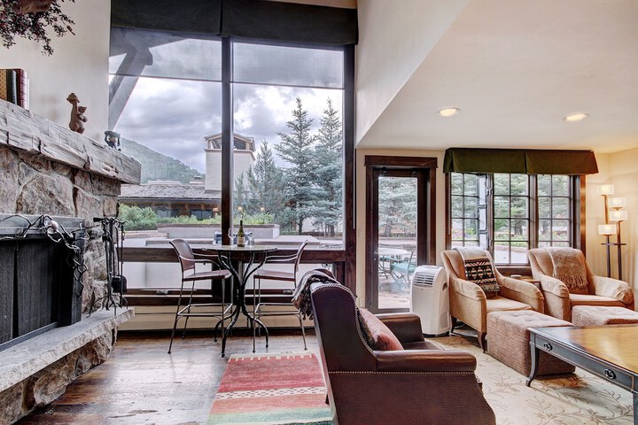 Photo of Rustic Mountain View 2Bedroom Condo- Lodge at Vail by RedAwning