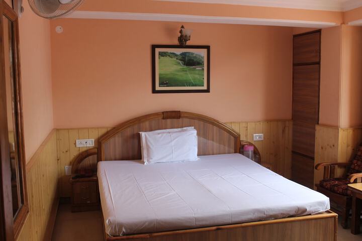 Room 7 of 24