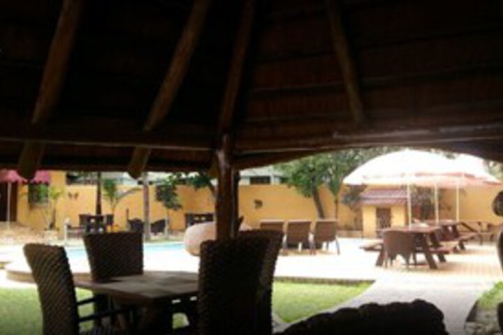 Hotel Exterior 12 of 39
