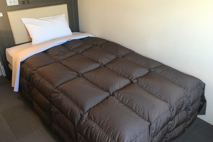 Room 15 of 40