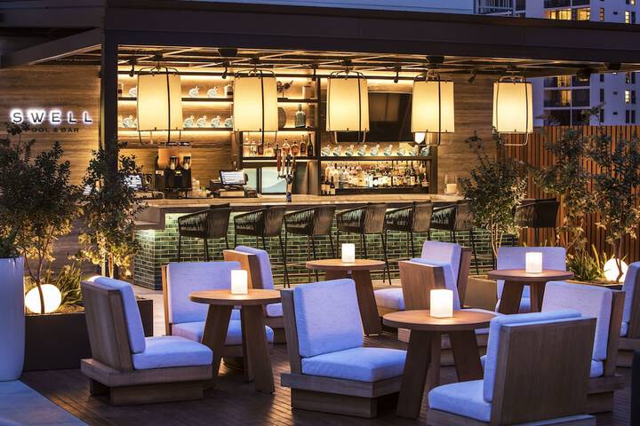 Poolside bar