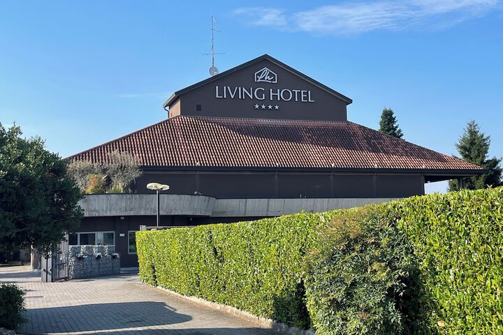 Hotel 96 of 96
