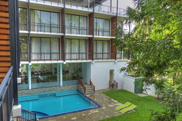 Pool 20 of 29