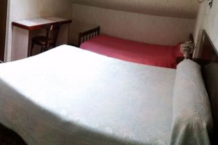 Room 38 of 46