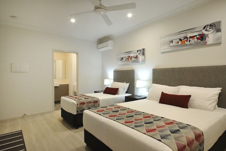 Room 5 of 38