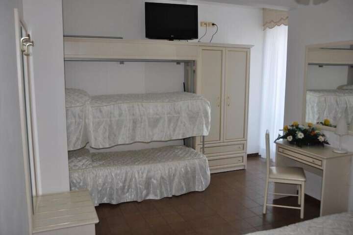 Room 31 of 44